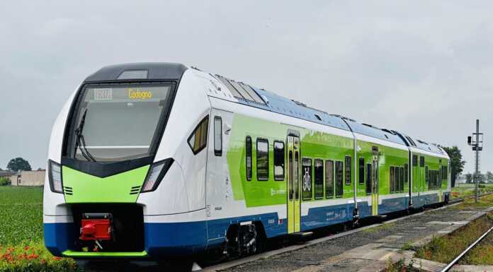 Cremona, in servizio il nuovo treno ‘Colleoni” sulla linea per Codogno