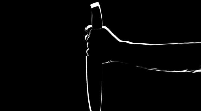 26enne ferito con arma da taglio davanti al Liceo G.B. Grassi Coltello