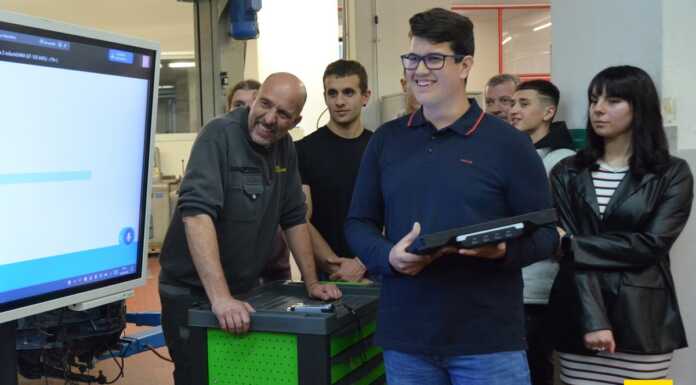 Confartigianato Lecco e Enaip: un esempio virtuoso di incontro tra scuola e imprese Confartigianato_Enaip_Laboratorio_Carrozzeria_20230511