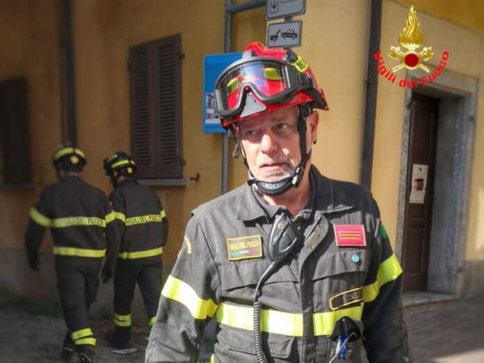 Gianluca Perego, storico vigile del fuoco del comando di Lecco, ha raggiunto la pensione