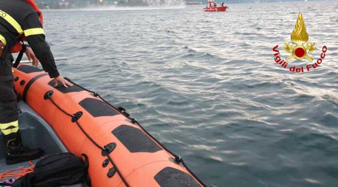 Tragedia sul Lago Maggiore, barca si ribalta: quattro morti