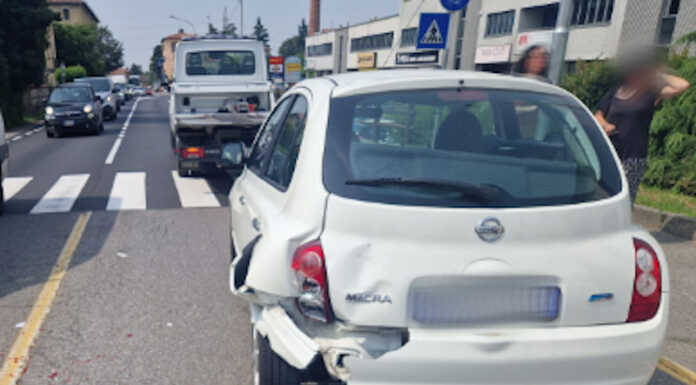 Merate, incidente auto moto in via Statale: due coinvolti