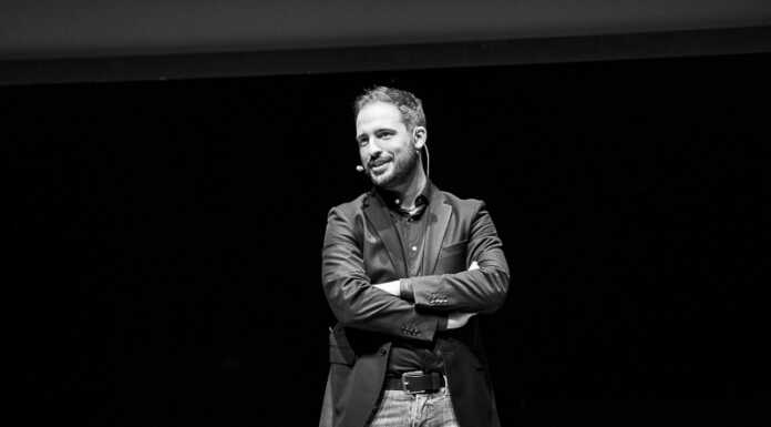 Mandello. Festival della Letteratura, arriva a teatro Filippo Caccamo Filippo Caccamo