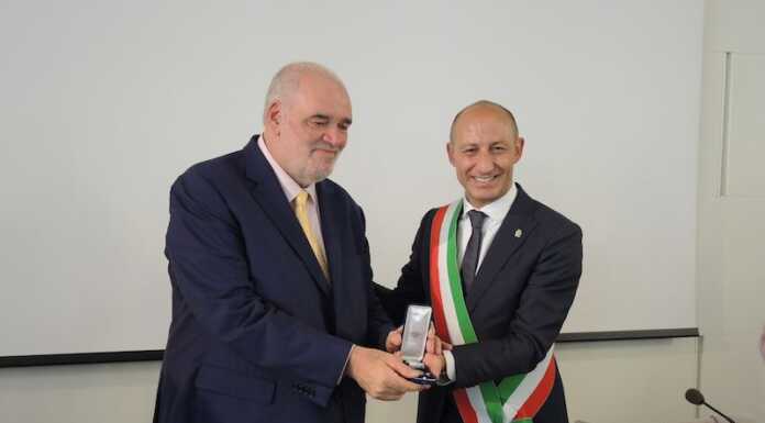 ‘Una vita tra Lecco e il mondo’. A Palazzo Paure inaugurata la mostra di Pablo Atchugarry