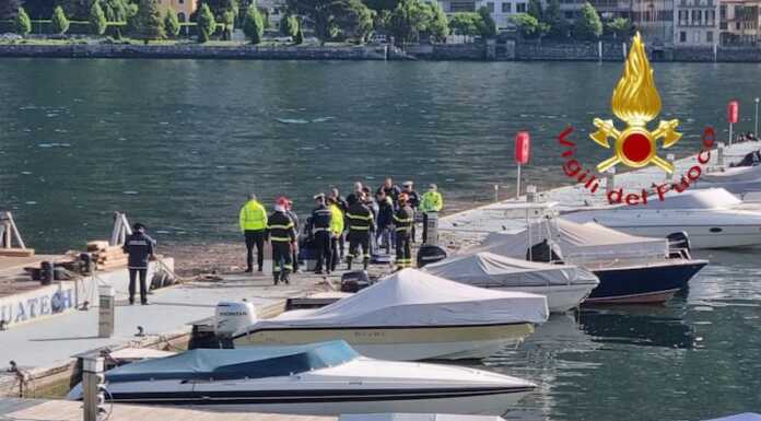 Como. Il corpo senza vita di un uomo recuperato dal lago recupero corpo lago di como