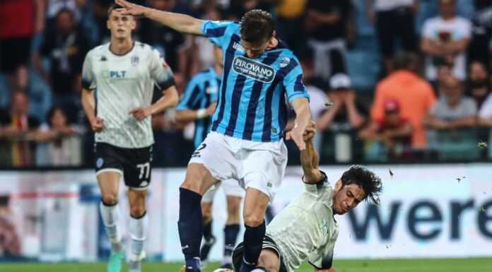 Calcio Lecco. Un maxischermo alla Piccola per la finale playoff Credit foto Calcio Lecco 1912