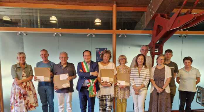 Valmadrera: il saluto del Comune a quattro storici docenti ora in pensione