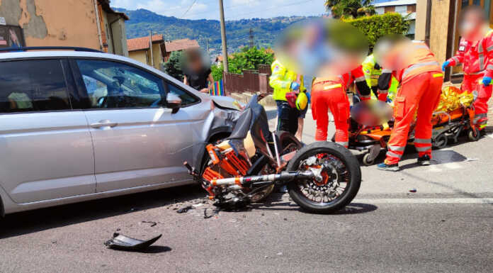 Vercurago: violento scontro auto-moto in via Roma