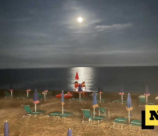 (S)Punti di Vista. Una poesia per l’estate e arrivederci a Settembre Spiaggia mare liguria