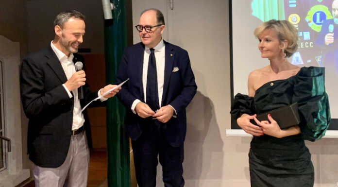 Antonio Brusadelli è il nuovo presidente del Lions Club Lecco Host Massimo Radici, Antonio Brusadelli e Chiara Boniotti