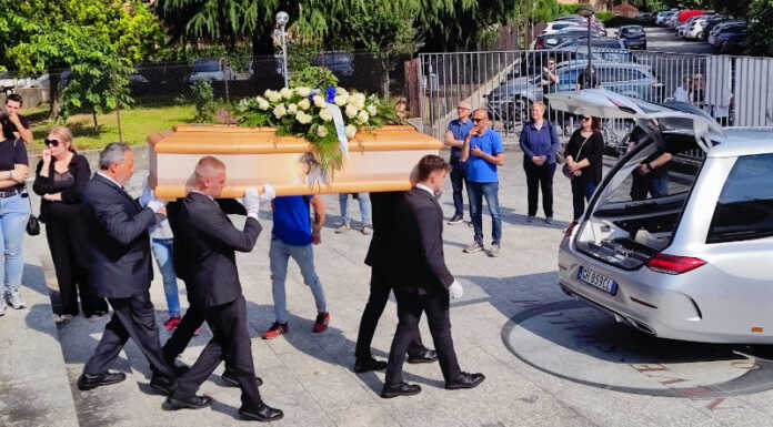 Merate. L’addio ad Andrea, morto a 29 anni: “Dacci la forza di andare avanti”