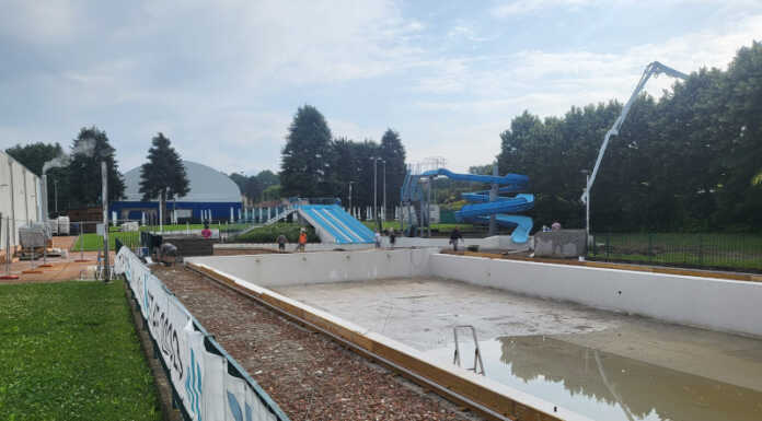 Merate, piscina esterna ancora chiusa. Perego pungola il sindaco