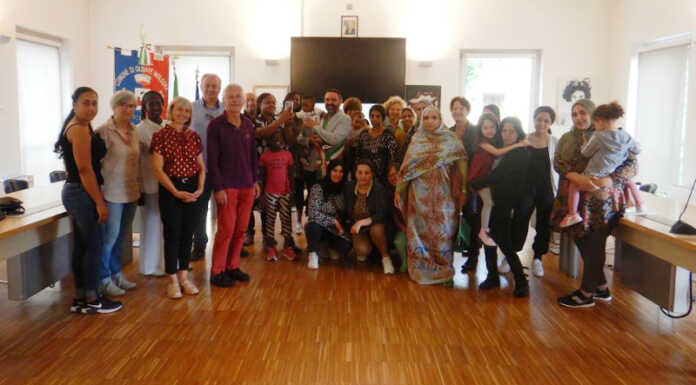 Olgiate, un successo il corso di italiano per stranieri: consegnati gli attestati