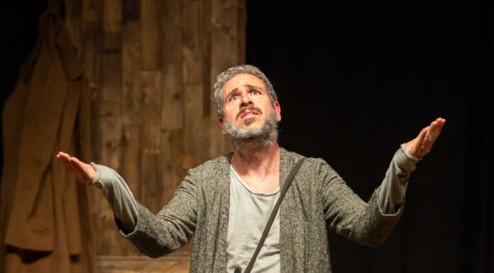 IoTeatroTuSedia fa tappa a Galbiate con “Tre sull’altalena”