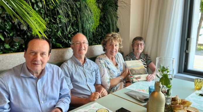 Da Buckingham a Valmadrera, l’ex sindaco inglese in visita nella “città amica”