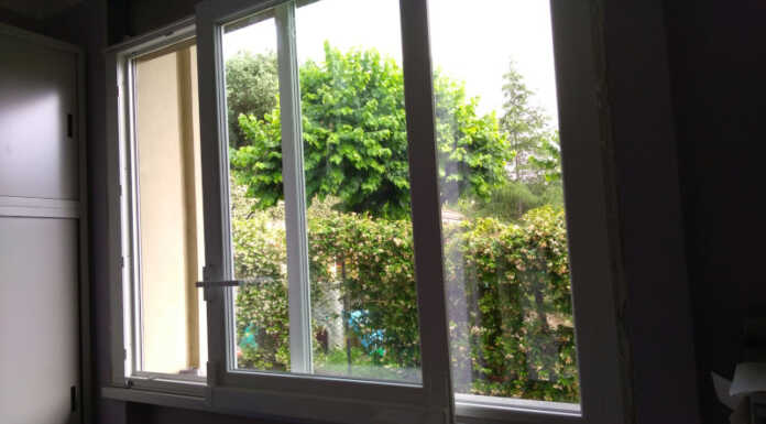 Nuovi infissi al Comune di Lierna per ridurre il consumo energetico Infissi Comune di Lierna