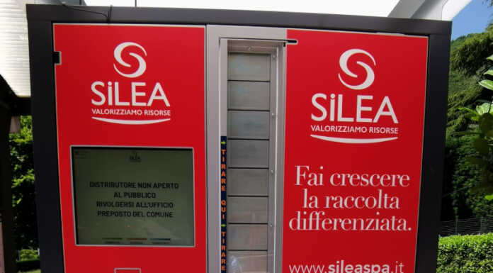 A Ballabio arriva il distributore automatico di sacchi rossi foto distributore sacchi rossi ballabio