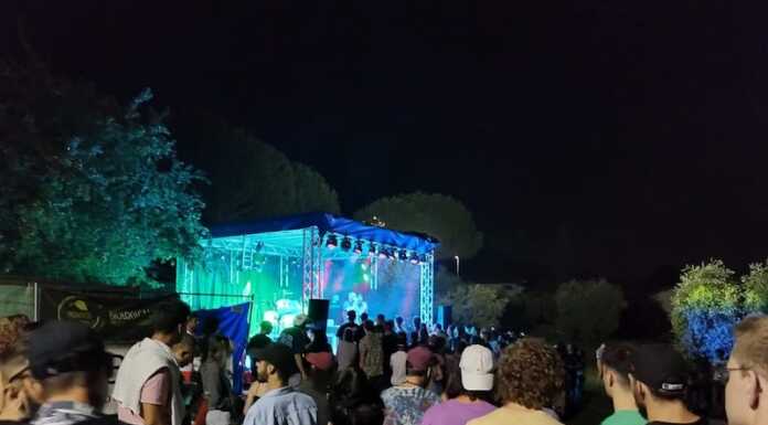 Rock in Riva, in tanti ad Abbadia per la prima serata del Festival rock in riva