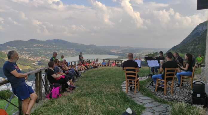 Valmadrera, un successo il concerto Contrasti a San Tomaso