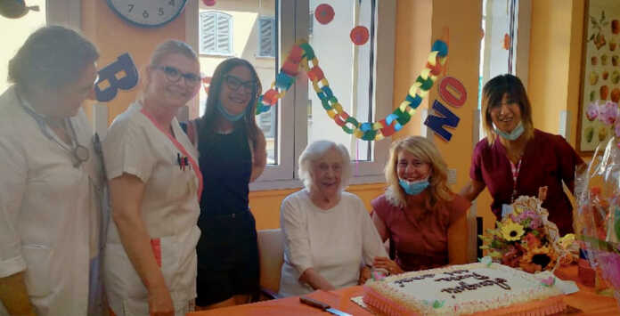 Lecco. Festa all’Airoldi e Muzzi per i 101 anni di Rosa Mangili