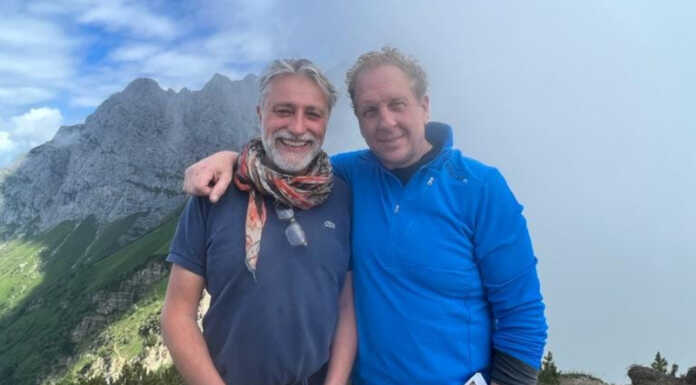 Lo studioso Christopher Heath Brown in Grigna, nuova “incursione” sulle orme di Leonardo L'avvocato Massimo Mazzoleni con lo studioso Christopher Heath Brown