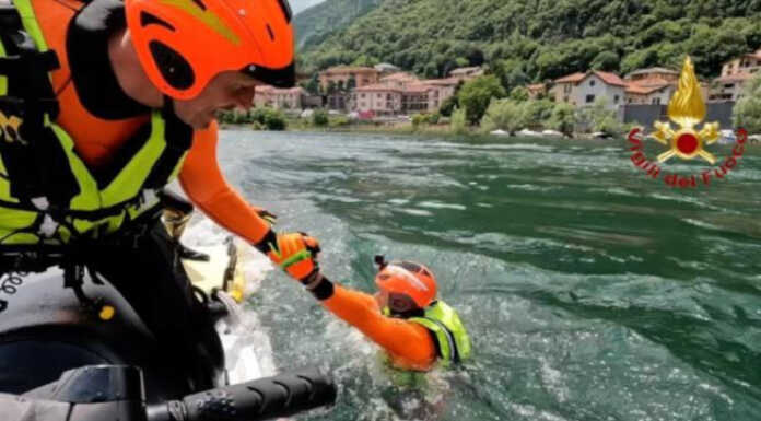 Addestramento con le moto d’acqua per i Vigili del Fuoco Vigili del Fuoco moto d'acqua