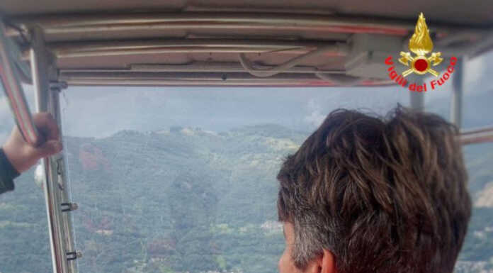 Cade da un muretto e finisce nel lago, muore turista americano Disperso nel lago Colico Vigili del Fuoco