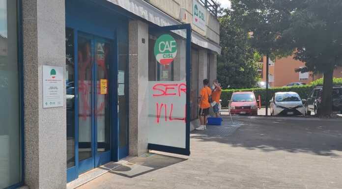Scritte vandaliche alla sede della Cisl di Merate. E’ il terzo caso in pochi giorni