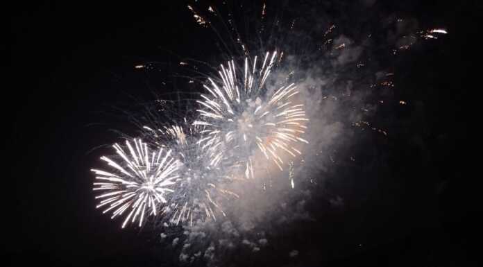 Mandello. Stelle cadenti, desideri e… fuochi d’artificio nella notte di San Lorenzo Festa San Lorenzo 2023 Mandello