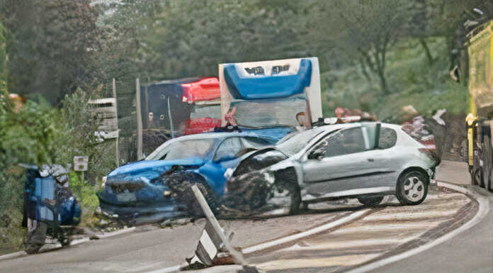 Incidente questa mattina sulla curva di Calco Incidente Calco