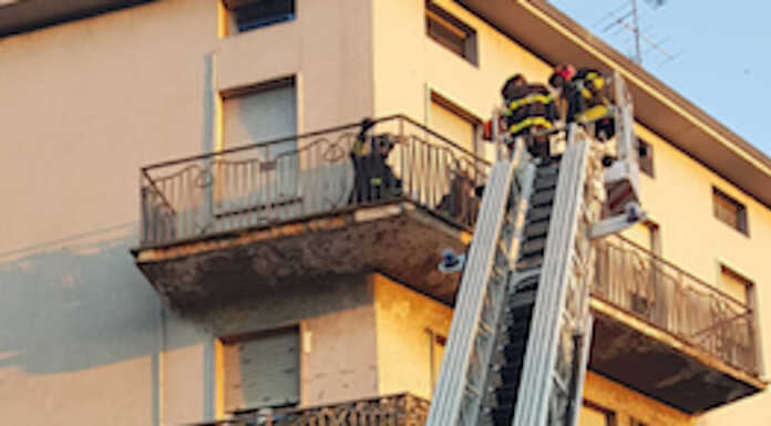Calco: calcinacci dal balcone. Ordinanza del sindaco