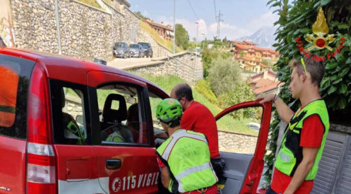 Incidenti in zona impervia a Civate e Robbiate, Vigili del Fuoco al lavoro Incidente a Civate in via del Pozzo