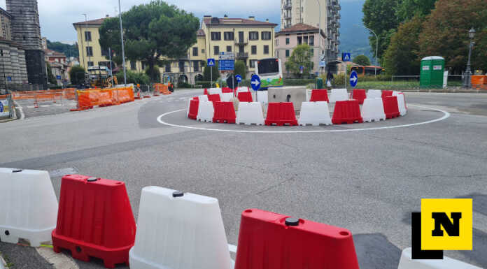 Via i new jersey, in piazza Manzoni e via M. D’Oggiono rotonde definitive La rotonda in Piazza Manzoni