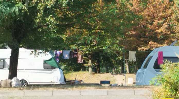 Nomadi a Calolzio: emessa l’ordinanza, l’intenzione è di mettere nuove sbarre Nomadi_Calolziocorte_Lavello