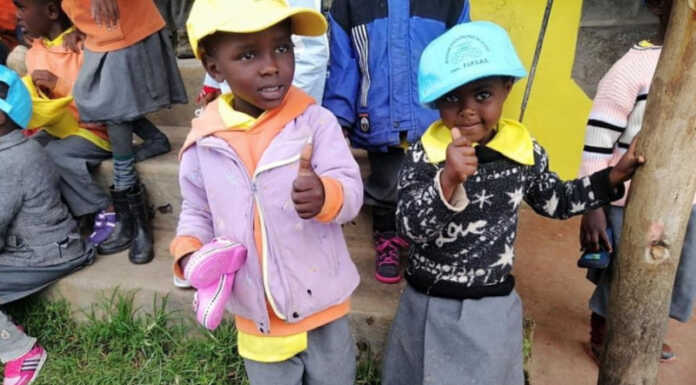 Giir di Mont sinonimo di solidarietà: raccolte 620 paia di scarpe per Run2gether Raccolta scarpe Giir di Mont 2023