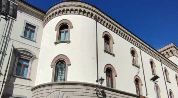 ‘Boom’ di turisti a Lecco, a luglio record di accessi all’Infopoint