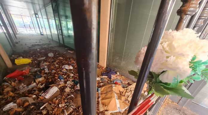 Un fiore per ricordare il senzatetto morto a Ferragosto via_aspromonte_senzatetto_morto_ferragosto