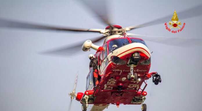 Vigili del Fuoco all’Alpe Era per soccorrere un cane di grossa taglia vigili del fuoco elicottero