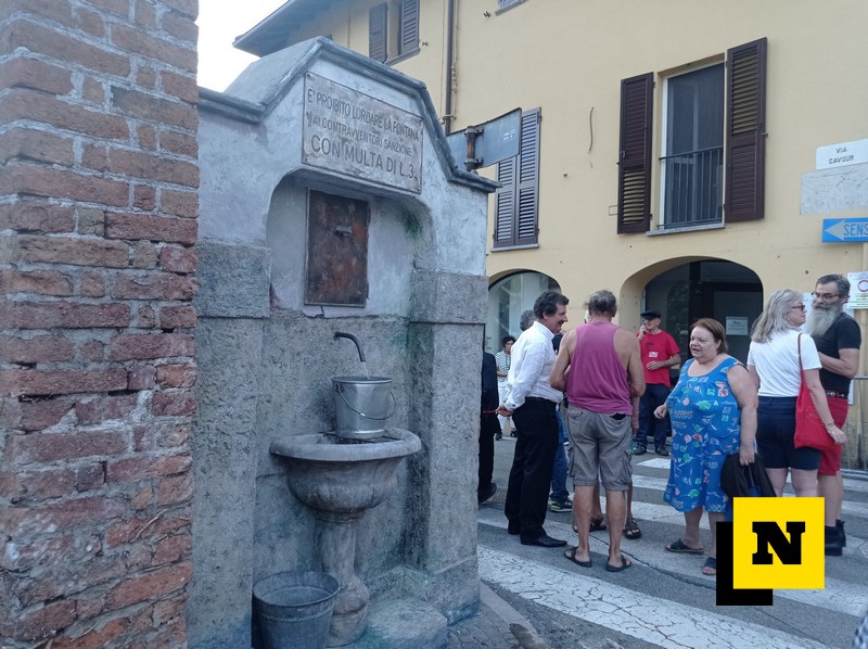 Riproduzione fontana Via Cavour Moto Guzzi