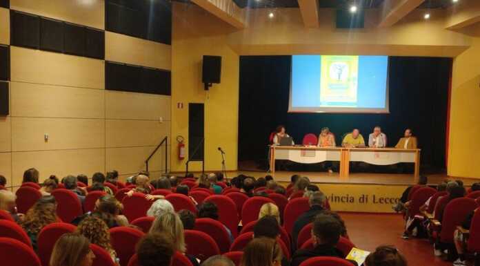 “I giovedì della rassegna”: al via a Lecco gli incontri su orientamento e futuro dei giovani Orientalmente primo incontro Sala Ticozzi