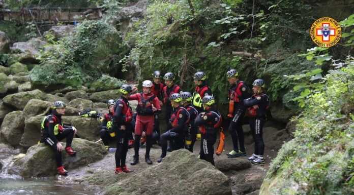 Soccorso Alpino. Squadra forra regionale in trasferta alle Cascate delle Marmore Soccorso Alpino squadra forra Lombardia Cascate delle Marmore