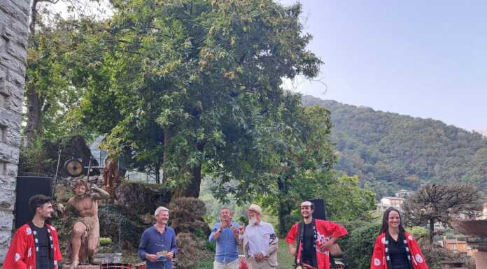 A Erve applausi a scena aperta per i tamburi giapponesi di Taiko Erve_tamburi_giapponesi_spettacolo