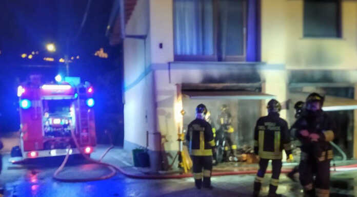 Montevecchia: incendio in un box. Al lavoro i Vigili del Fuoco