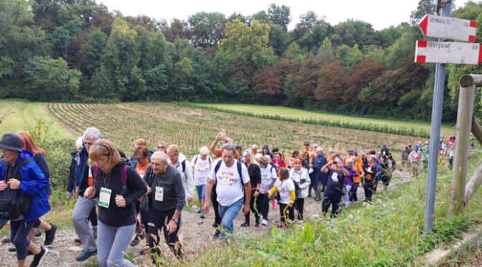 Il maltempo non rovina il raduno dei gruppi di cammino: in tanti a Montevecchia