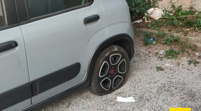 Pescarenico, vandali in azione, bucate le ruote a due auto Gomme Bucate
