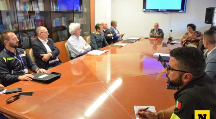 Impianti di stoccaggio e trattamento rifiuti, presentato il piano per le emergenze Piano_emergenza_rifiuti_Prefettura_20230925