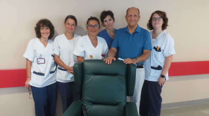 La Pol. Monte Marenzo dona una poltrona all’oncologia del Manzoni Poltrona ospedale oncologia Monte Marenzo