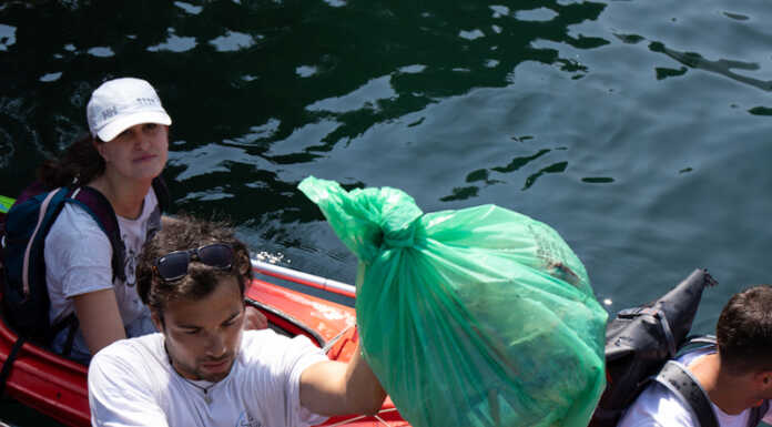 Save the Lake, tantissimi giovani al lavoro per ripulire il lago save the lake