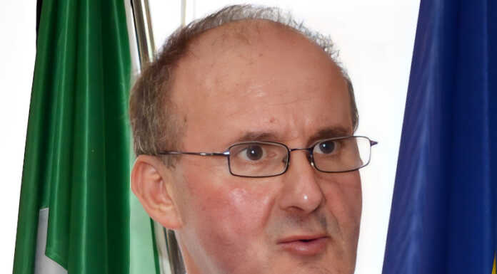 Il mondo della scuola piange Tiziano Secchi, storico preside e provveditore di Lecco Tiziano Secchi