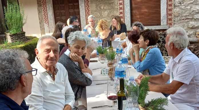 Erve. Un centinaio i partecipanti al pranzo benefico per Inprimalinea Onlus Villa_Mercedes_Erve_festa_fine_estate